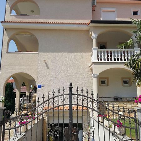 Apartments Rose Poreč Exterior foto